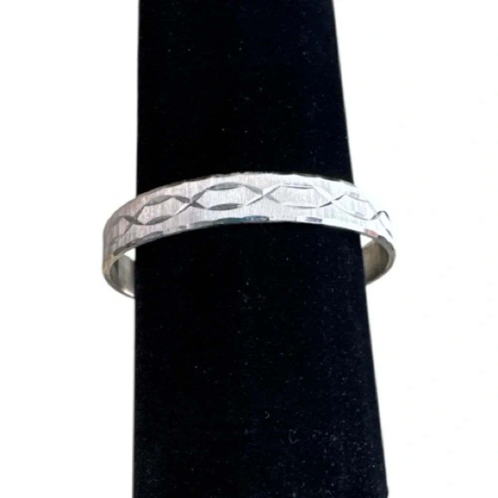 Vintage MONET Silver Tone Etched Criss Cross Design Bangle Bracelet